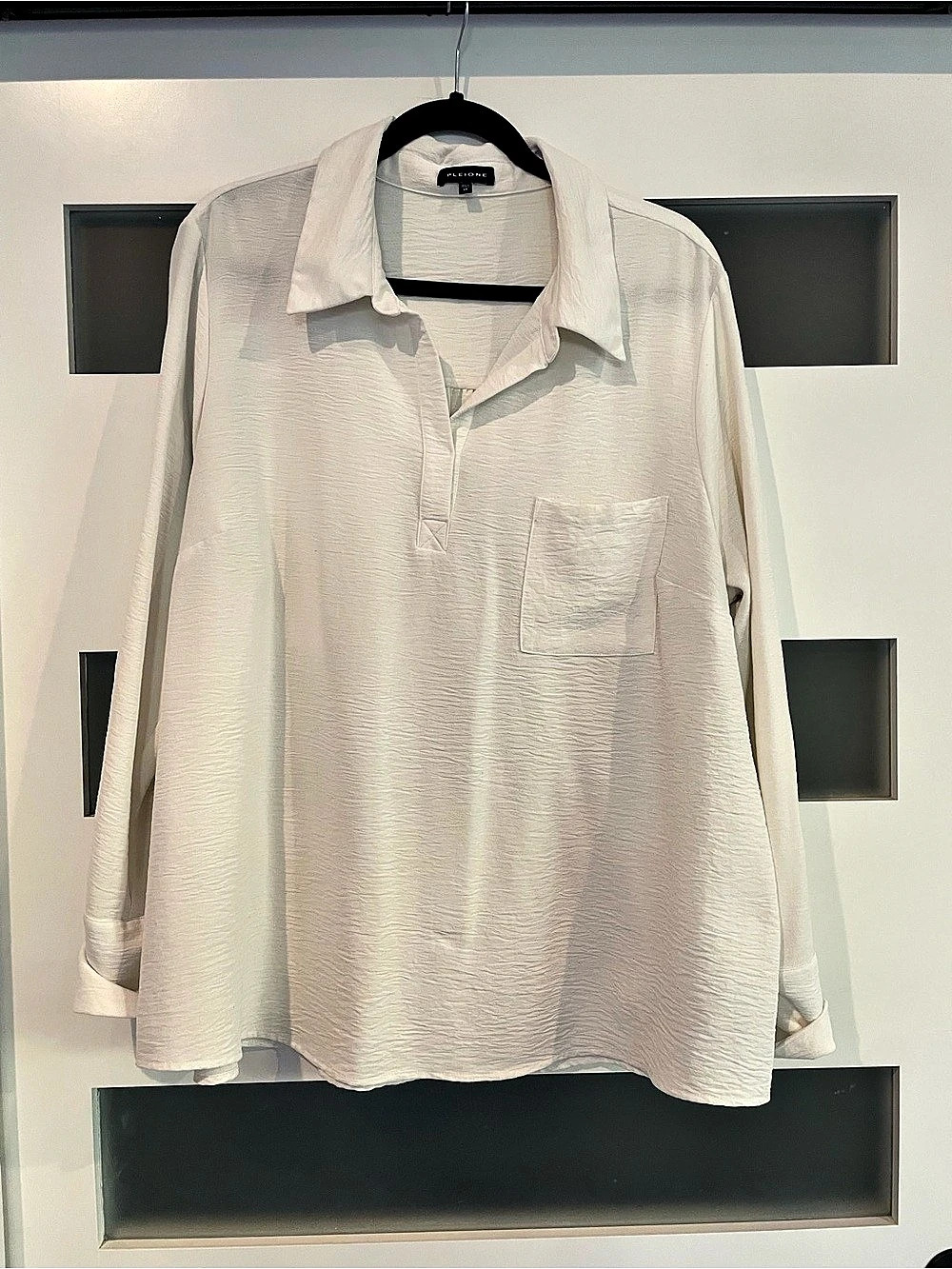 PLEIONE Long Sleeve Tunic in White Size 1X Like New